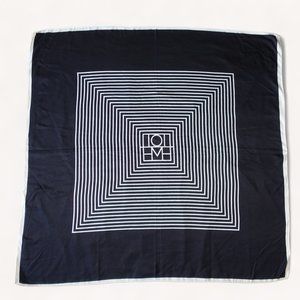 Reverie Square 90 - Black
